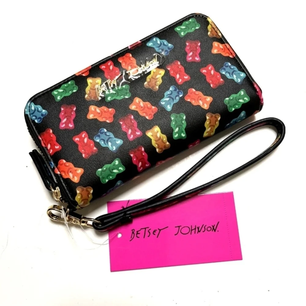 🩷▪️Betsey Johnson▪️🧸 Gummy Bear Wallet and Gummy Bear Charm Set -